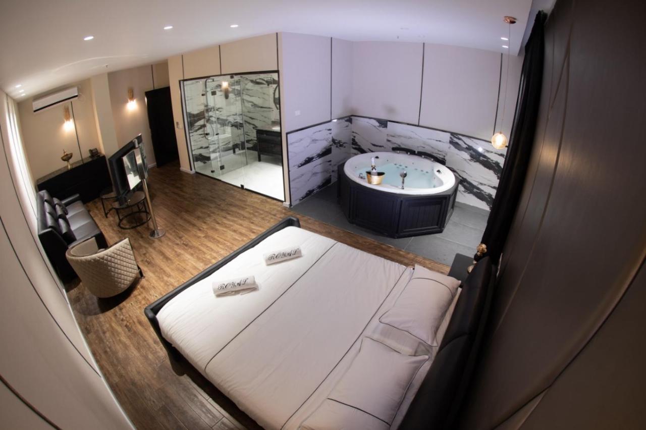 Royal Hotel Riszon le-Cijjon Zewnętrze zdjęcie